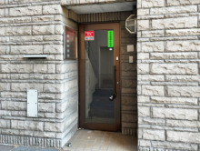 オフィスビル出入口