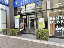 オフィスビル出入口