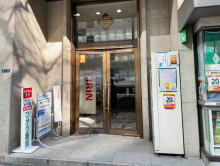 オフィスビル出入口