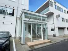 オフィスビル出入口