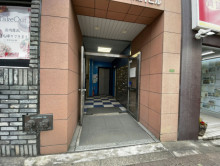 オフィスビル出入口