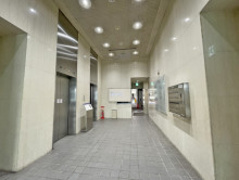 エントランスホール