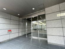 オフィスビル出入口