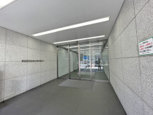 オフィスビル出入口