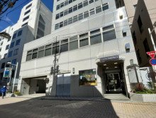 オフィスビル出入口