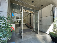 オフィスビル出入口