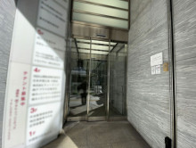 オフィスビル出入口