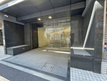 オフィスビル出入口