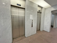 エレベーター（2基）