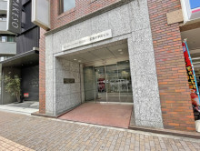 オフィスビル出入口