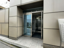 オフィスビル出入口