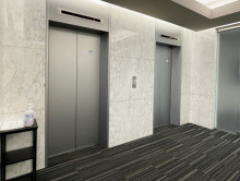 エレベーター（2基）