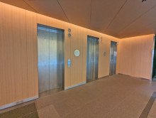 エレベーター（3基）