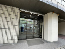 オフィスビル出入口