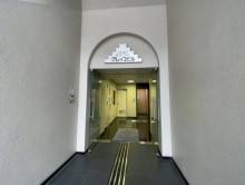 オフィスビル出入口