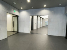 エントランスホール