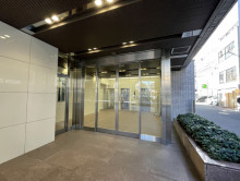 オフィスビル出入口