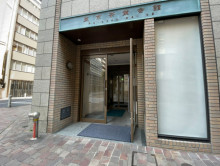 オフィスビル出入口