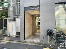 オフィスビル出入口