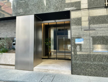 オフィスビル出入口