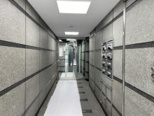 オフィスビル出入口