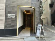 オフィスビル出入口