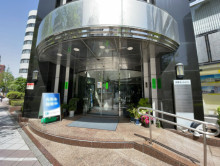 オフィスビル出入口