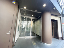 オフィスビル出入口