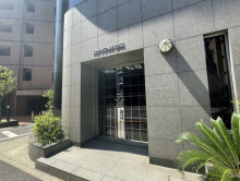 オフィスビル出入口