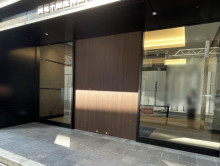 オフィスビル出入口