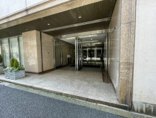 オフィスビル出入口