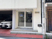 オフィスビル出入口