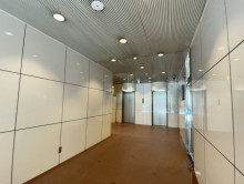 エントランスホール