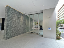 オフィスビル出入口