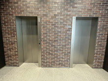 エレベーター(2基)