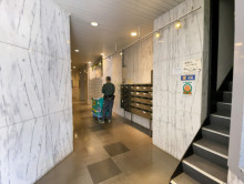 エントランスホール