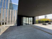 オフィスビル出入口