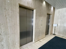 エレベーター(2基)