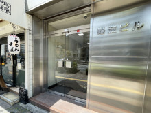 オフィスビル出入口