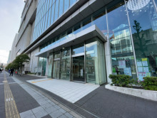 オフィスビル出入口