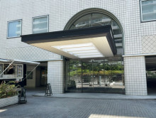 オフィスビル出入口