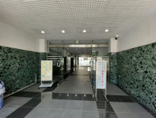 オフィスビル出入口