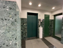 エレベーター(1基)