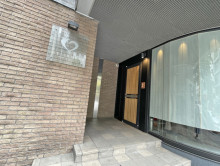 オフィスビル出入口