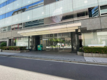 オフィスビル出入口