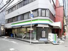 1階のファミリーマー