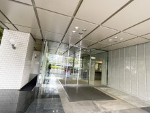 オフィスビル出入口