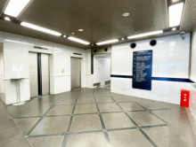 エントランスホール