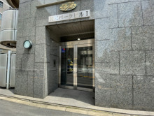 オフィスビル出入口