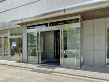 オフィスビル出入口